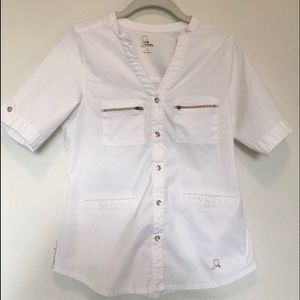 Jaanuu white top scrub